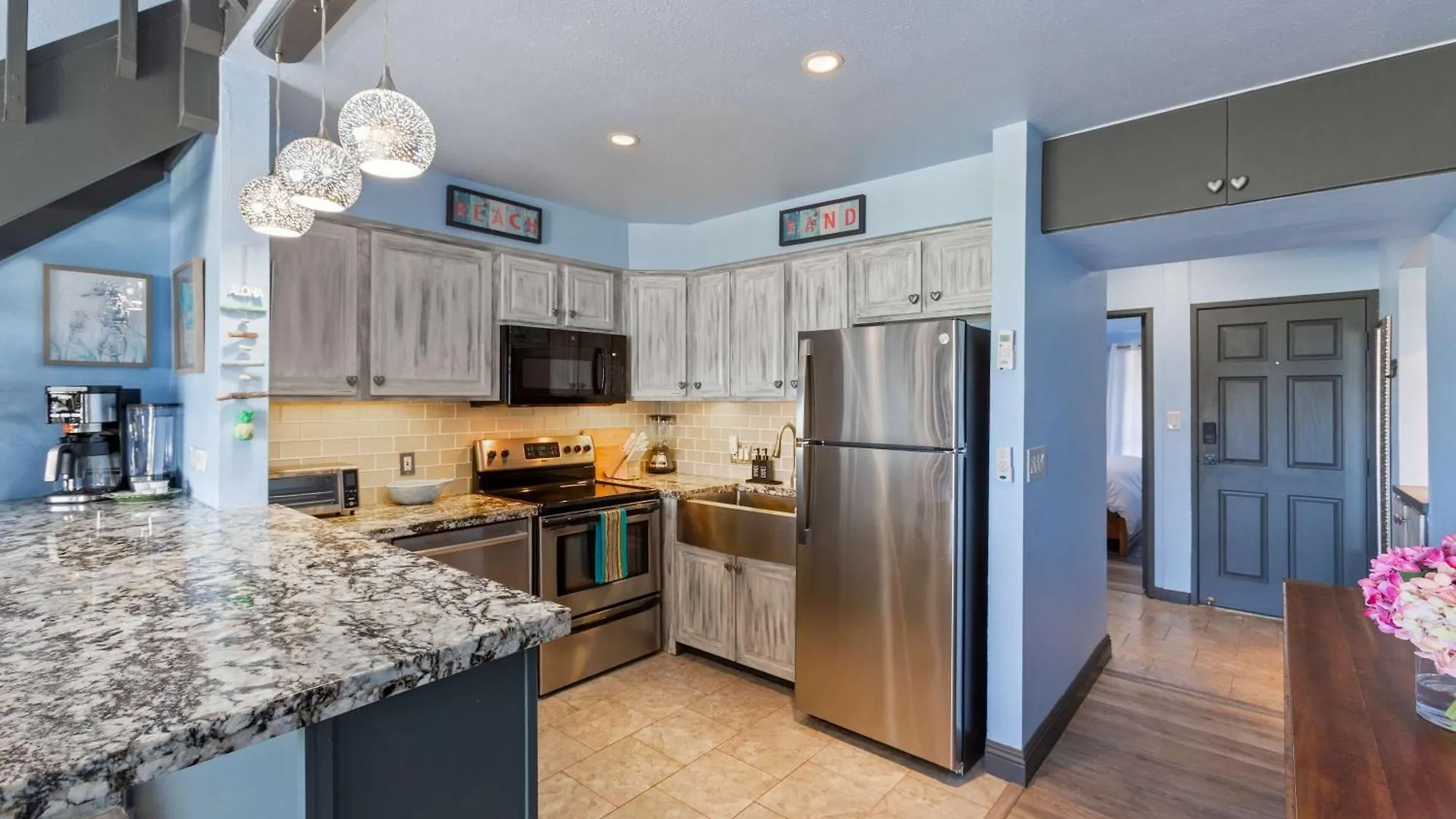 Bright Kihei Condo Across From Beach Pool Ac Sleeps 4 Nyaraló