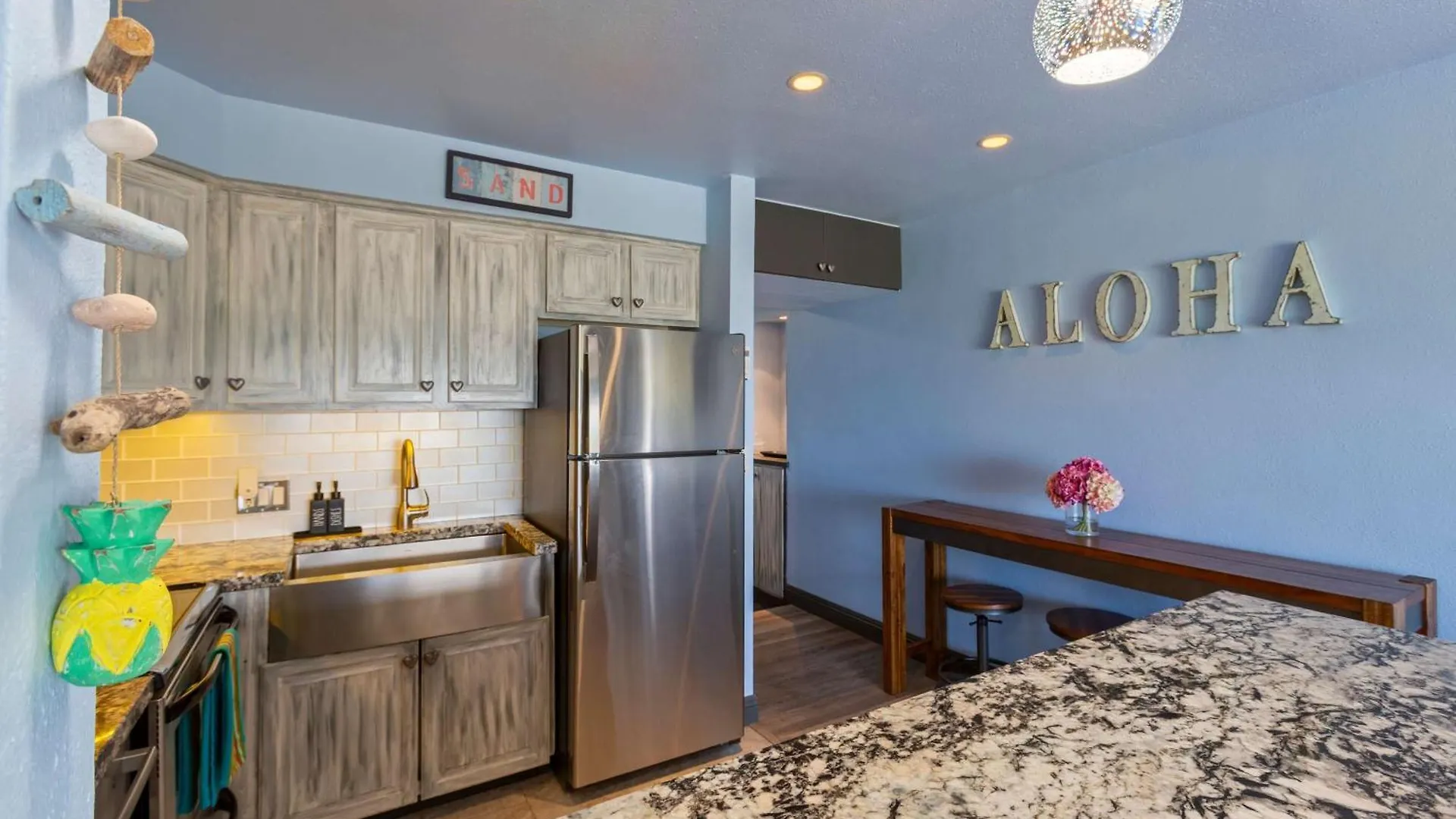 Bright Kihei Condo Across From Beach Pool Ac Sleeps 4 0*,  Amerikai Egyesült Államok
