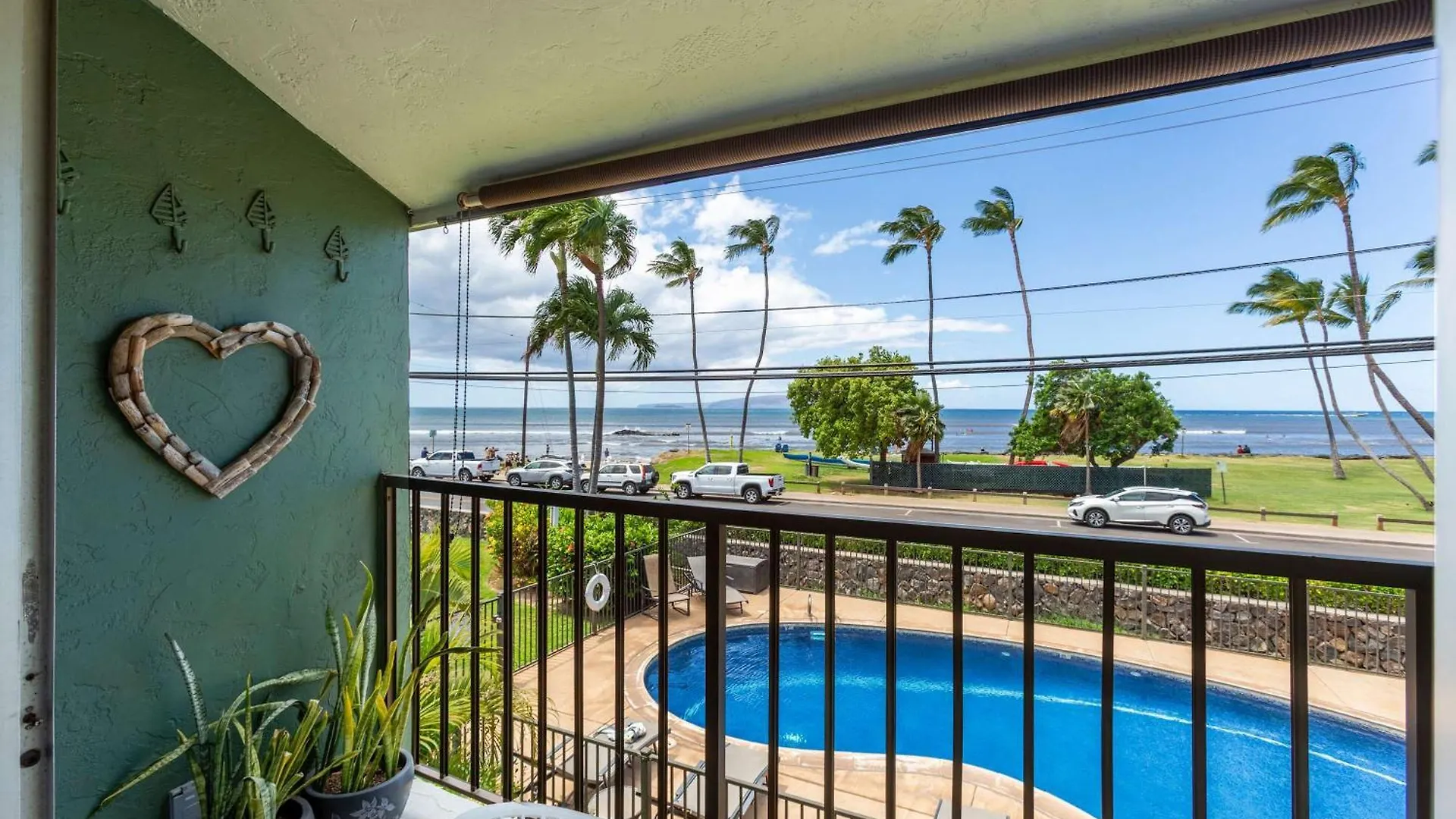 Bright Kihei Condo Across From Beach Pool Ac Sleeps 4