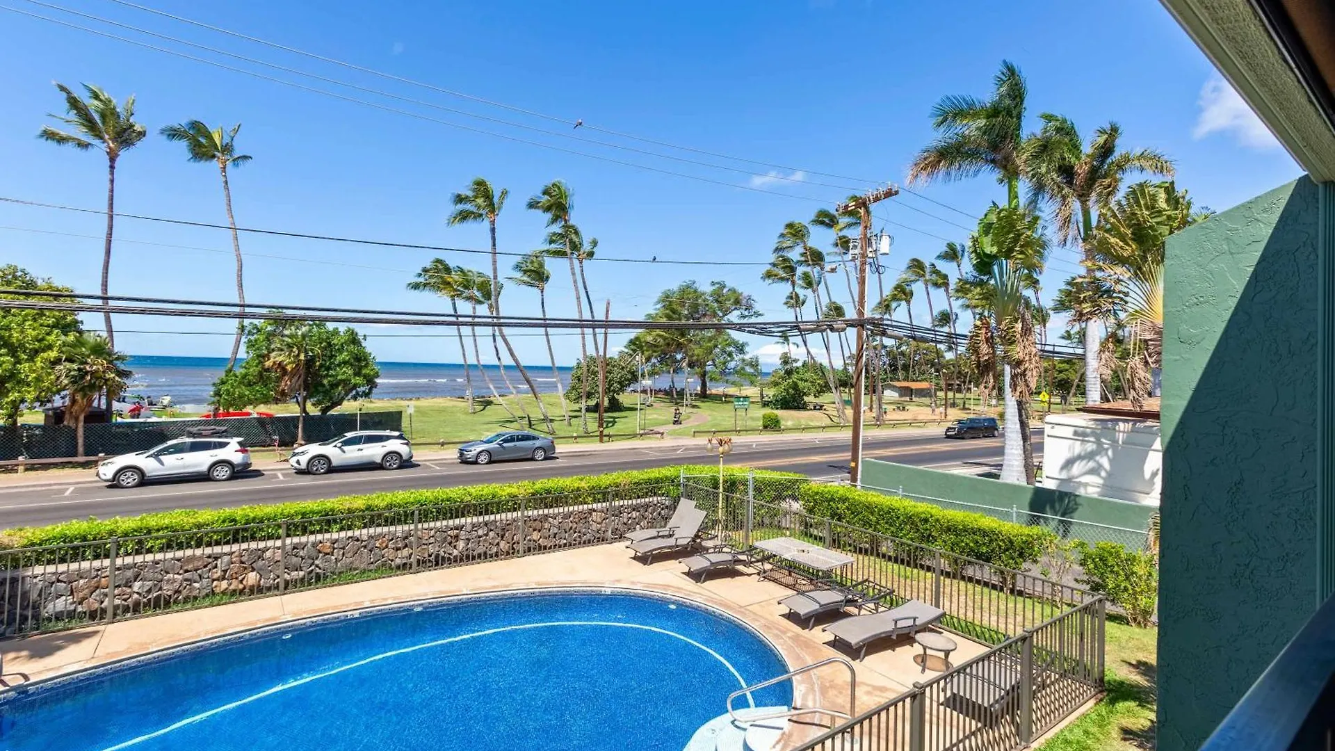 Bright Kihei Condo Across From Beach Pool Ac Sleeps 4 Nyaraló